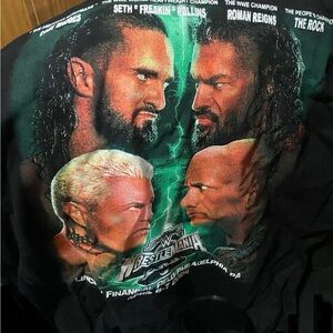 Wrestle Mania T-shirt and unused cups